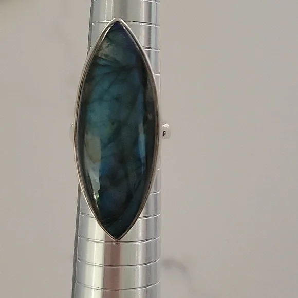 Sterling silver and labradorite ring